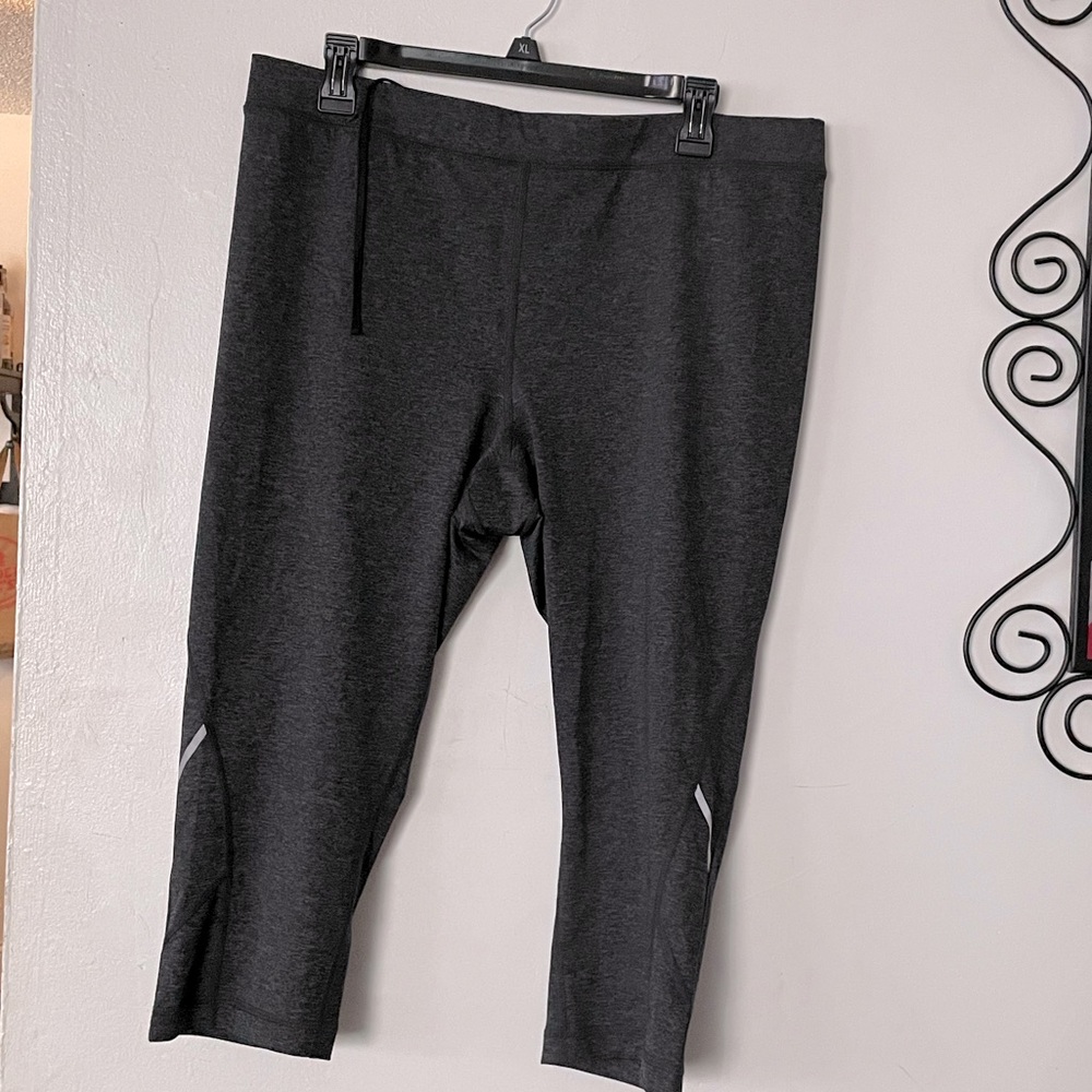 Xersion workout capris
